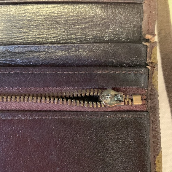 LOUIS VUITTON Vintage Passport Wallet 70’s - Picture 11 of 17